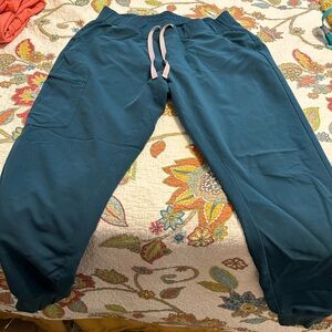 Figs Caribbean blue Zamora bottom.